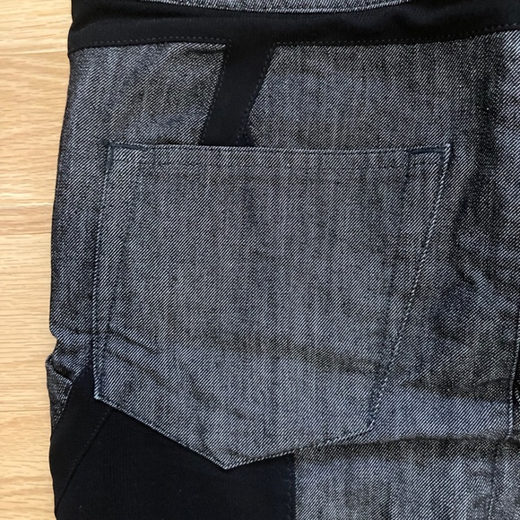 Diesel black denim mini skirt- size 26 - stretch - Picture 9 of 13